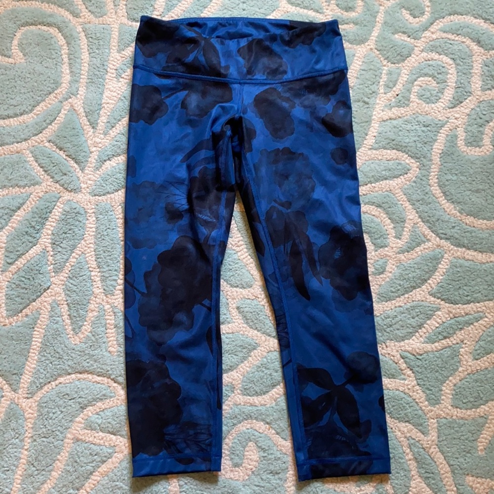 Lululemon blue printed leggings